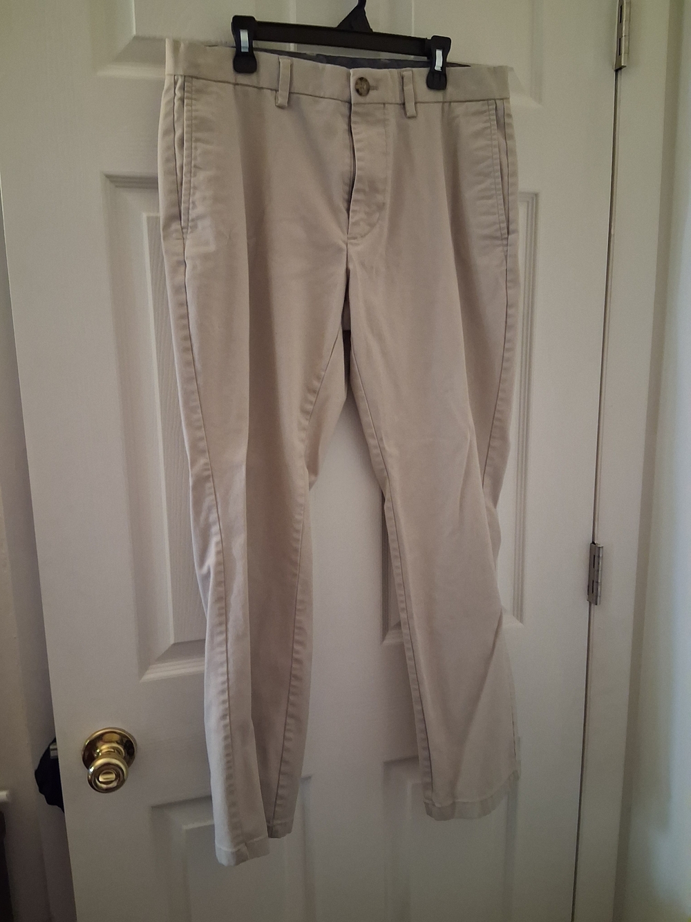 Old Navy Men's Light Khaki Chino Pants